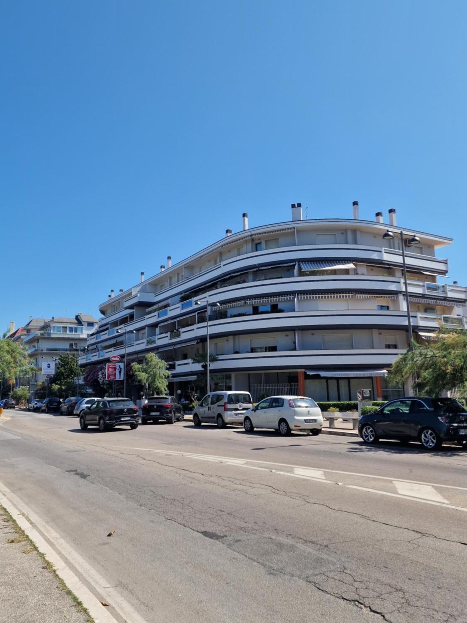 Tramonti Apartments Pescara Ngoại thất bức ảnh
